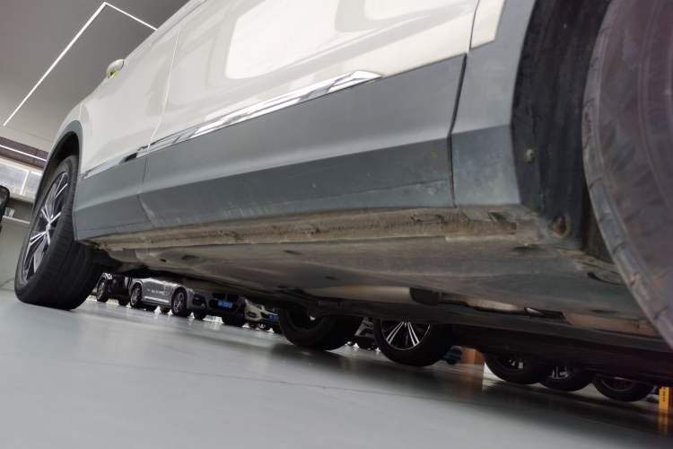 Used Volkswagen Tiguan L 2020 330TSI Automatic Two-Wheel Drive Smart Luxury Edition China VI Standard Right Side Sill