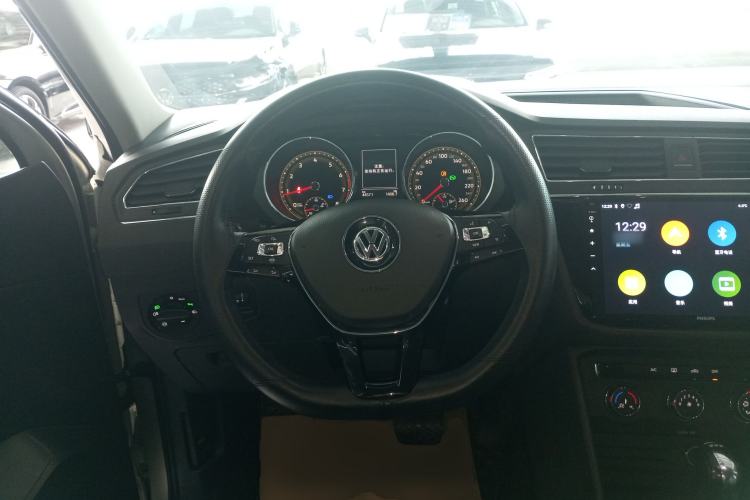 Used Volkswagen Tiguan L 2020 330TSI Automatic Two-Wheel Drive Luxury Edition China VI Standard Steering Wheel