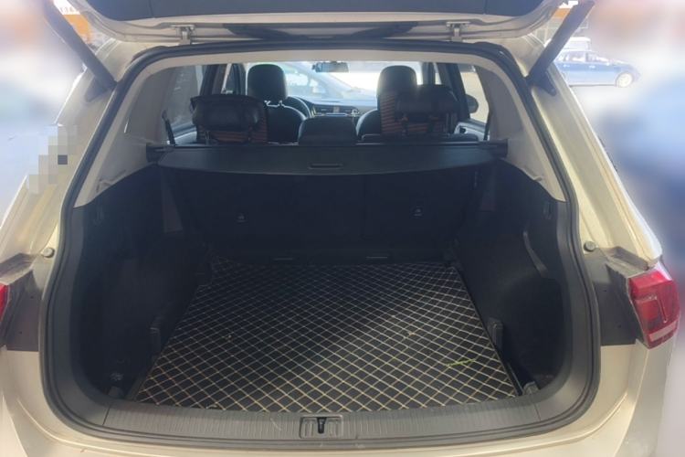 Used Volkswagen Tiguan L 2020 330TSI Automatic Two-Wheel Drive Smart Luxury Edition China VI Standard Trunk