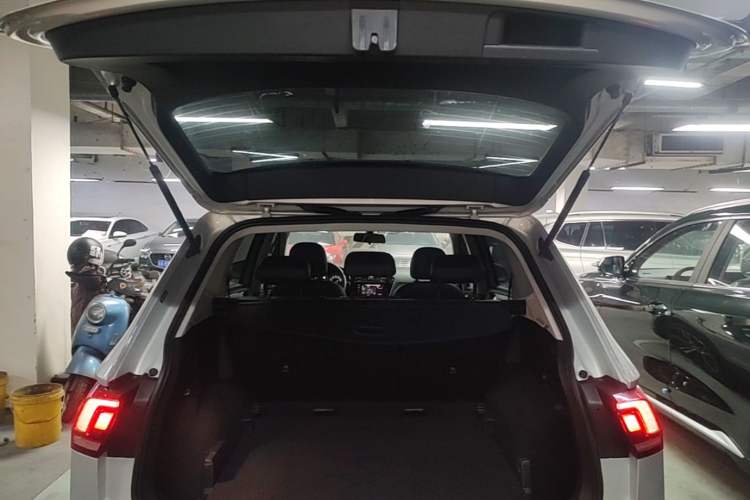 Used Volkswagen Tiguan L 2020 330TSI Automatic Two-Wheel Drive Panoramic Comfort Edition China VI Standard Trunk