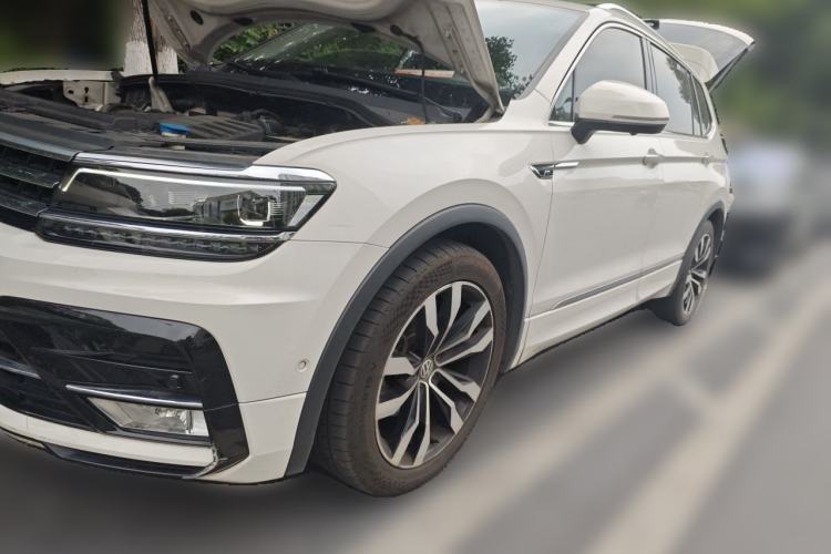 Used Volkswagen Tiguan L 2020 330TSI Automatic Two-Wheel Drive R-Line Flagship Version China VI Standard Guazi used car, China used car export, Used car for sale, Used  cars, Cheapest cars for sale