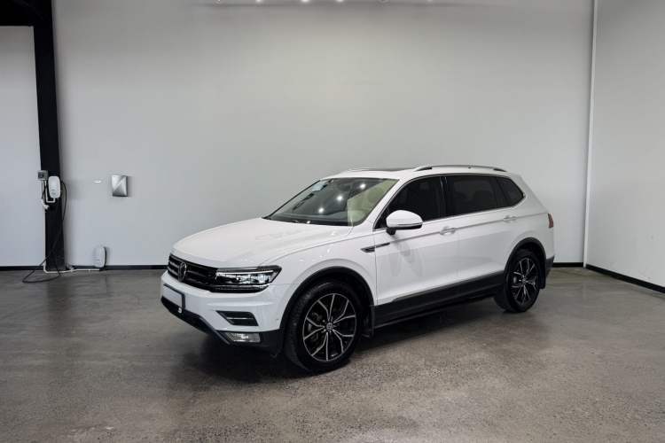 Used Volkswagen Tiguan L 2020 330TSI Automatic Two-Wheel Drive Smart Luxury Edition China VI Standard Guazi used car, China used car export, Used car for sale, Used cars, Cheapest cars for sale