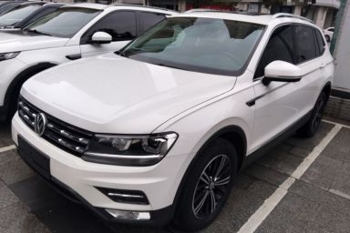 Used Volkswagen Tiguan L 2020 330TSI Automatic Two-Wheel Drive Panoramic Comfort Edition China VI Standard