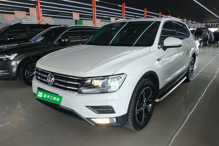 Used Volkswagen Tiguan L 2020 330TSI Automatic Two-Wheel Drive Panoramic Comfort Edition China VI Standard