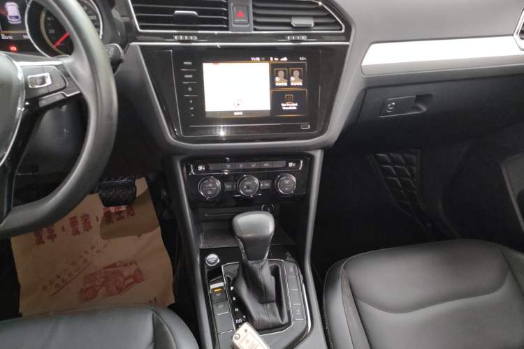 Used Volkswagen Tiguan L 2020 330TSI Automatic Two-Wheel Drive Panoramic Comfort Edition China VI Standard Audio And AC Panel