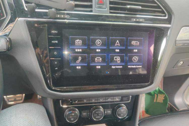 Used Volkswagen Tiguan L 2020 330TSI Automatic Two-Wheel Drive R-Line Flagship Version China VI Standard Audio And AC Panel