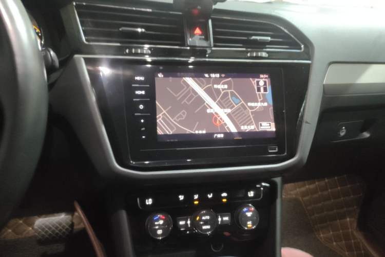 Used Volkswagen Tiguan L 2020 330TSI Automatic Two-Wheel Drive Panoramic Comfort Edition China VI Standard Audio And AC Panel