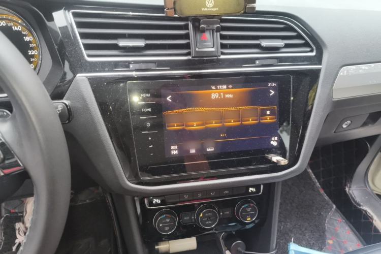 Used Volkswagen Tiguan L 2020 330TSI Automatic Two-Wheel Drive Panoramic Comfort Edition China VI Standard Audio And AC Panel