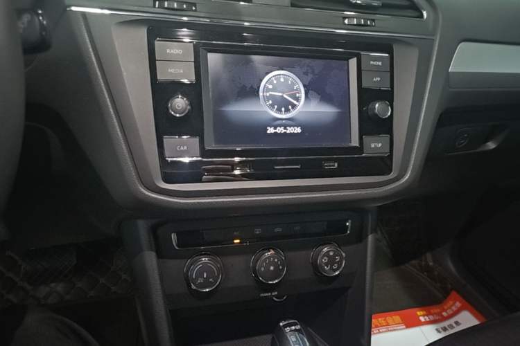 Used Volkswagen Tiguan L 2020 330TSI Automatic Two-Wheel Drive Luxury Edition China VI Standard Audio And AC Panel