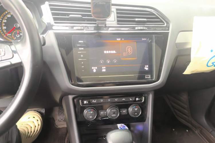 Used Volkswagen Tiguan L 2020 330TSI Automatic Two-Wheel Drive Smart Luxury Edition China VI Standard Audio And AC Panel
