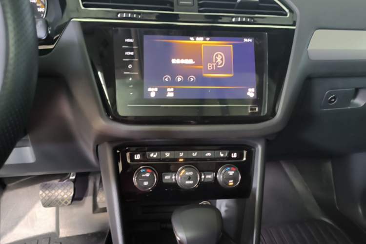 Used Volkswagen Tiguan L 2020 330TSI Automatic Two-Wheel Drive Smart Luxury Edition China VI Standard Audio And AC Panel