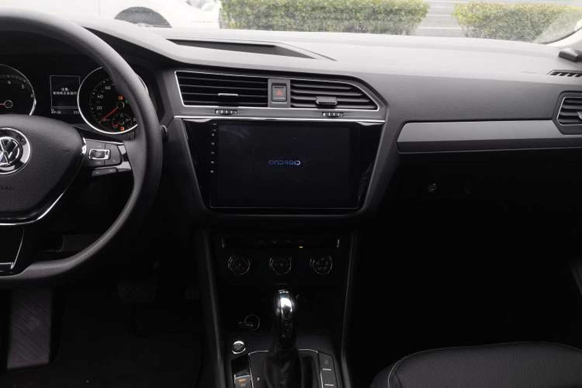 Used Volkswagen Tiguan L 2020 330TSI Automatic Two-Wheel Drive Luxury Edition China VI Standard Audio And AC Panel