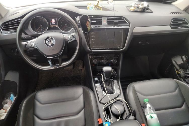 Used Volkswagen Tiguan L 2020 330TSI Automatic Two-Wheel Drive Panoramic Comfort Edition China VI Standard Center Console