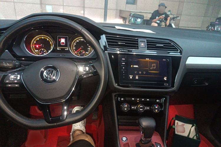 Used Volkswagen Tiguan L 2020 330TSI Automatic Two-Wheel Drive Panoramic Comfort Edition China VI Standard Center Console