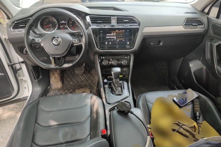 Used Volkswagen Tiguan L 2020 330TSI Automatic Two-Wheel Drive Panoramic Comfort Edition China VI Standard Center Console