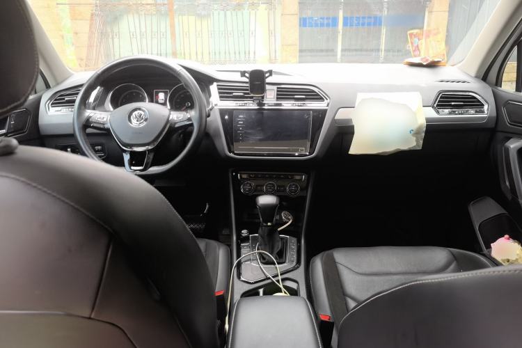 Used Volkswagen Tiguan L 2020 330TSI Automatic Two-Wheel Drive Smart Luxury Edition China VI Standard Center Console