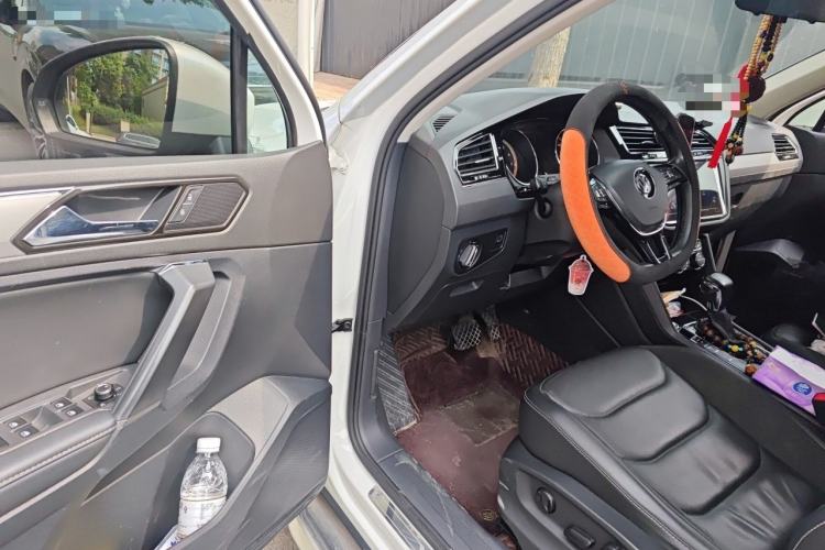 Used Volkswagen Tiguan L 2020 330TSI Automatic Two-Wheel Drive Panoramic Comfort Edition China VI Standard Driver Seat