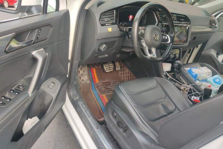 Used Volkswagen Tiguan L 2020 330TSI Automatic Two-Wheel Drive R-Line Flagship Version China VI Standard Driver Seat
