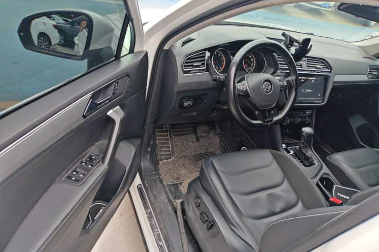 Used Volkswagen Tiguan L 2020 330TSI Automatic Two-Wheel Drive Panoramic Comfort Edition China VI Standard Driver Seat