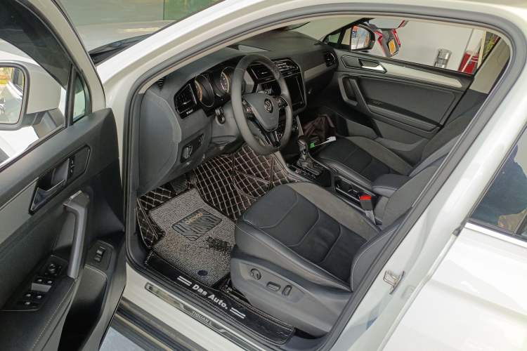 Used Volkswagen Tiguan L 2020 330TSI Automatic Two-Wheel Drive Smart Luxury Edition China VI Standard Driver Seat