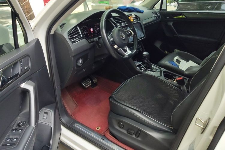 Used Volkswagen Tiguan L 2020 330TSI Automatic Two-Wheel Drive R-Line Flagship Version China VI Standard Driver Seat