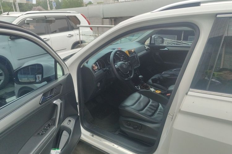 Used Volkswagen Tiguan L 2020 330TSI Automatic Two-Wheel Drive Smart Luxury Edition China VI Standard Driver Seat