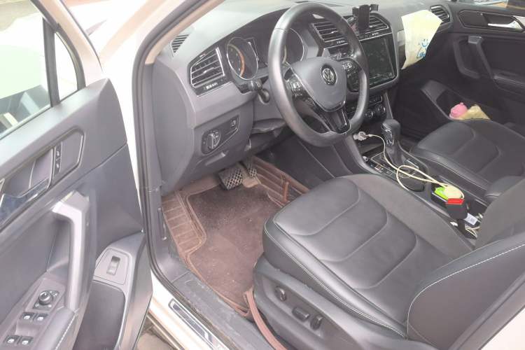 Used Volkswagen Tiguan L 2020 330TSI Automatic Two-Wheel Drive Smart Luxury Edition China VI Standard Driver Seat