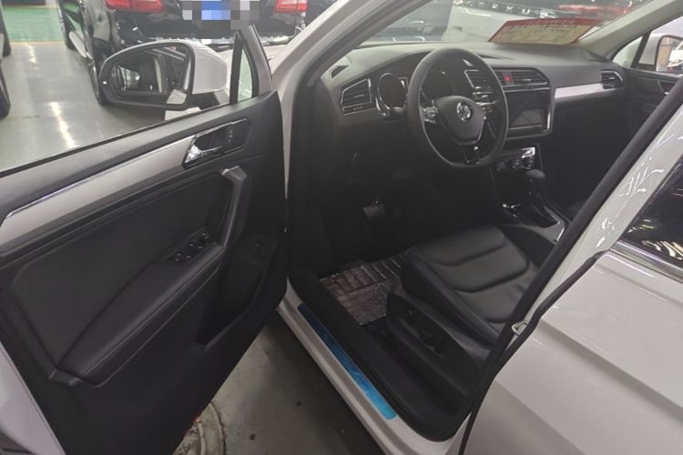 Used Volkswagen Tiguan L 2020 330TSI Automatic Two-Wheel Drive Smart Luxury Edition China VI Standard Driver Seat