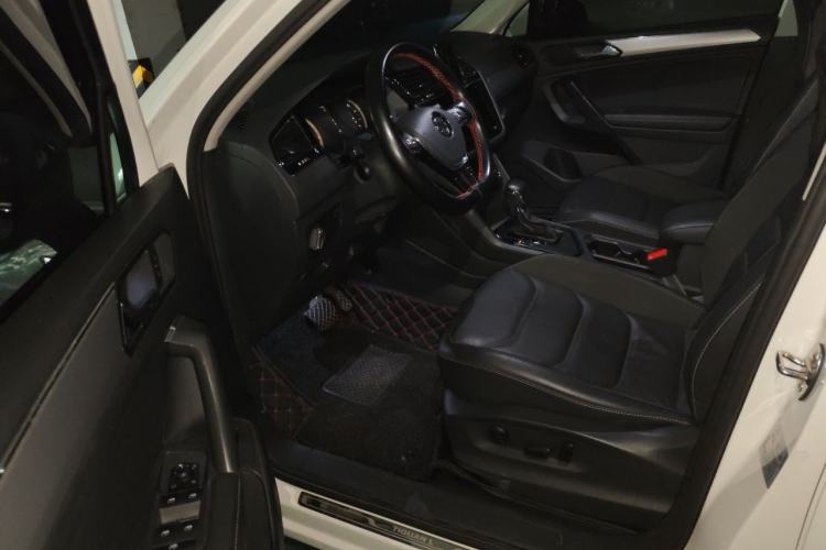 Used Volkswagen Tiguan L 2020 330TSI Automatic Two-Wheel Drive Smart Luxury Edition China VI Standard Driver Seat