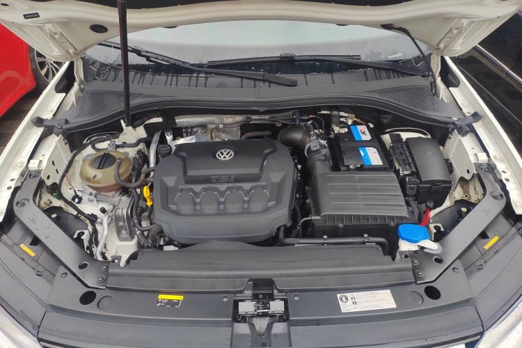 Used Volkswagen Tiguan L 2020 330TSI Automatic Two-Wheel Drive Smart Luxury Edition China VI Standard Engine Bay