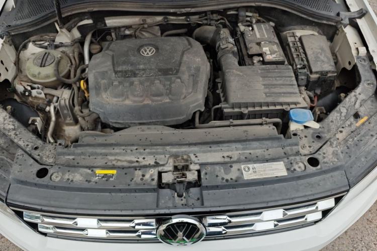 Used Volkswagen Tiguan L 2020 330TSI Automatic Two-Wheel Drive Smart Luxury Edition China VI Standard Engine Bay