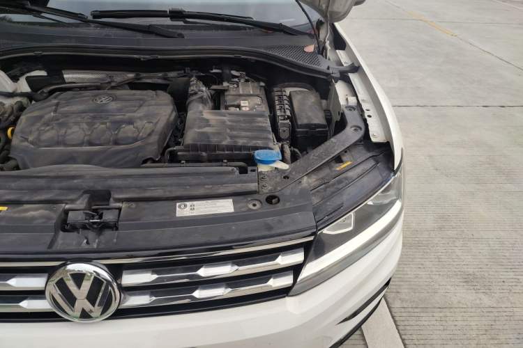 Used Volkswagen Tiguan L 2020 330TSI Automatic Two-Wheel Drive Panoramic Comfort Edition China VI Standard Engine Bay Left