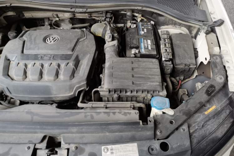 Used Volkswagen Tiguan L 2020 330TSI Automatic Two-Wheel Drive Luxury Edition China VI Standard Engine Bay Left