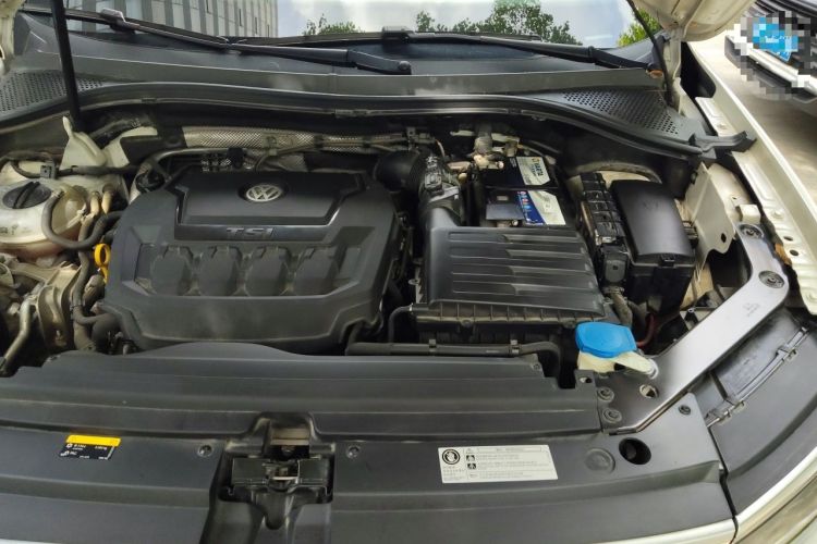 Used Volkswagen Tiguan L 2020 330TSI Automatic Two-Wheel Drive R-Line Flagship Version China VI Standard Engine Bay Left