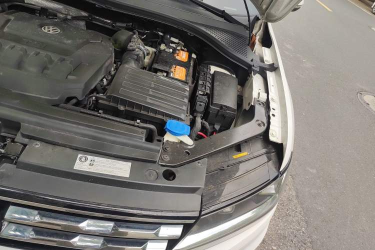 Used Volkswagen Tiguan L 2020 330TSI Automatic Two-Wheel Drive Panoramic Comfort Edition China VI Standard Engine Bay Left