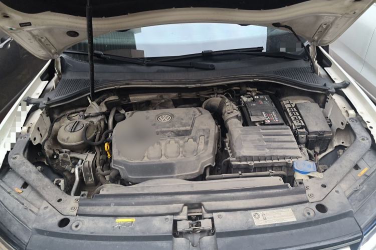 Used Volkswagen Tiguan L 2020 330TSI Automatic Two-Wheel Drive Panoramic Comfort Edition China VI Standard Engine Bay