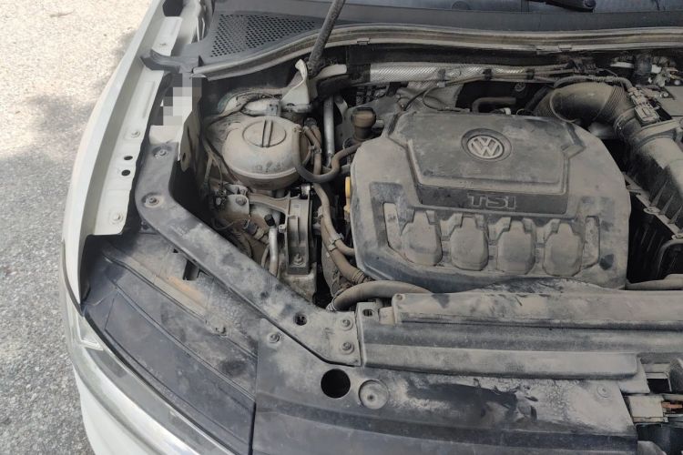 Used Volkswagen Tiguan L 2020 330TSI Automatic Two-Wheel Drive Panoramic Comfort Edition China VI Standard Engine Bay Right