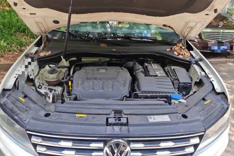 Used Volkswagen Tiguan L 2020 330TSI Automatic Two-Wheel Drive Panoramic Comfort Edition China VI Standard Engine Bay