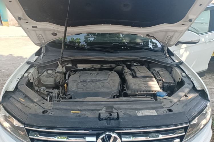 Used Volkswagen Tiguan L 2020 330TSI Automatic Two-Wheel Drive Panoramic Comfort Edition China VI Standard Engine Bay