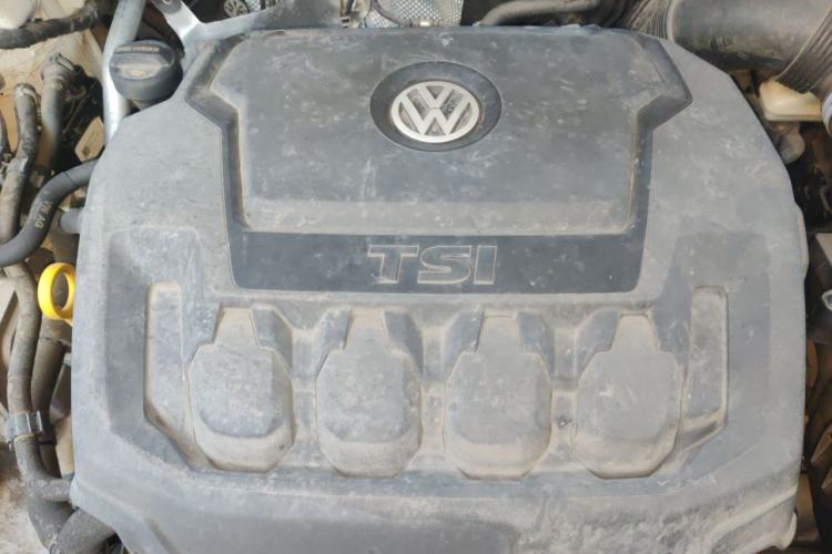 Used Volkswagen Tiguan L 2020 330TSI Automatic Two-Wheel Drive Panoramic Comfort Edition China VI Standard Engine Bay