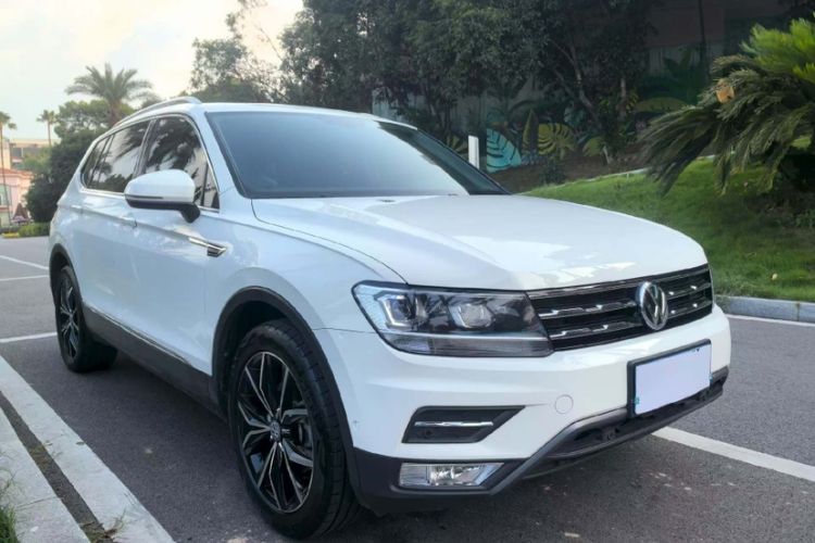 Used Volkswagen Tiguan L 2020 330TSI Automatic Two-Wheel Drive Smart Luxury Edition China VI Standard Exterior 1