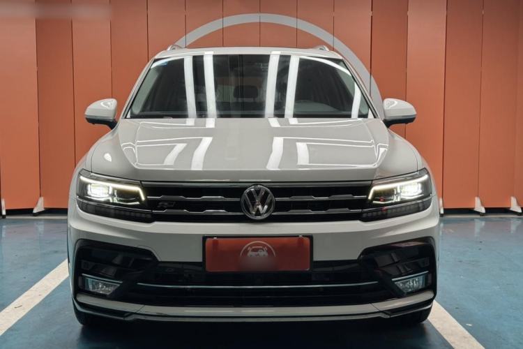 Used Volkswagen Tiguan L 2020 330TSI Automatic Two-Wheel Drive R-Line Flagship Version China VI Standard Exterior 1