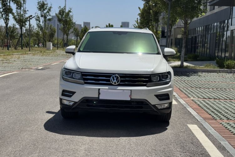 Used Volkswagen Tiguan L 2020 330TSI Automatic Two-Wheel Drive Smart Luxury Edition China VI Standard Exterior 1