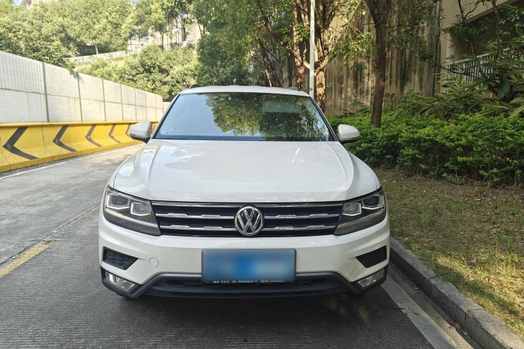 Used Volkswagen Tiguan L 2020 330TSI Automatic Two-Wheel Drive Luxury Edition China VI Standard Exterior 2