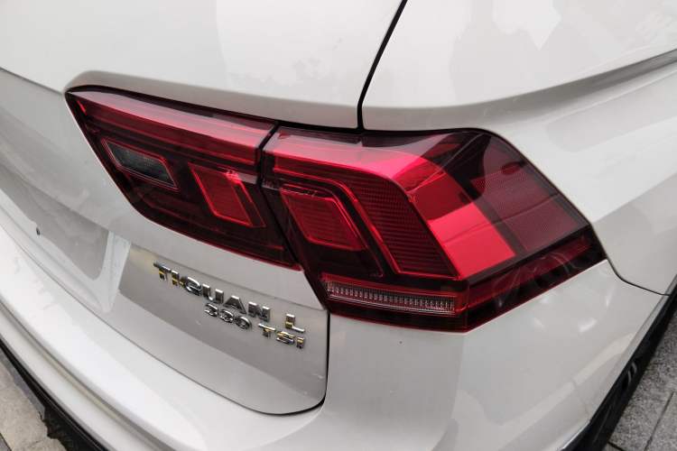 Used Volkswagen Tiguan L 2020 330TSI Automatic Two-Wheel Drive Panoramic Comfort Edition China VI Standard Exterior 3