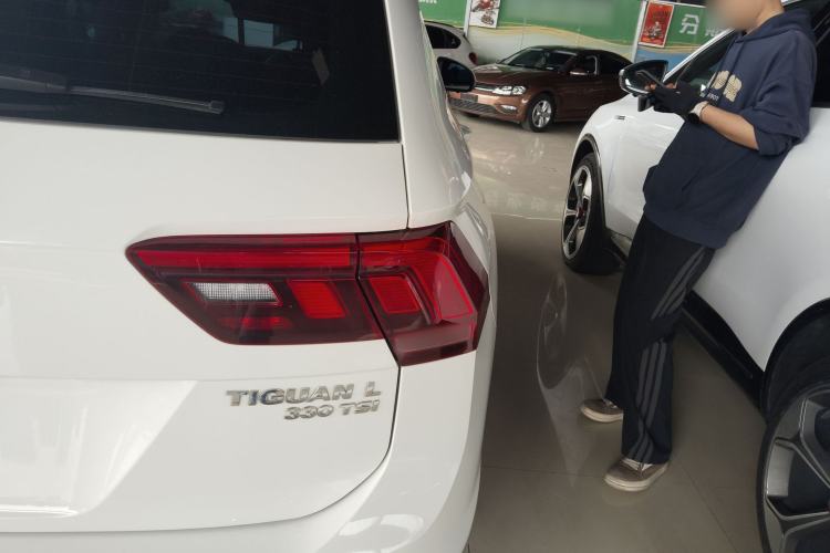 Used Volkswagen Tiguan L 2020 330TSI Automatic Two-Wheel Drive Panoramic Comfort Edition China VI Standard Exterior 3