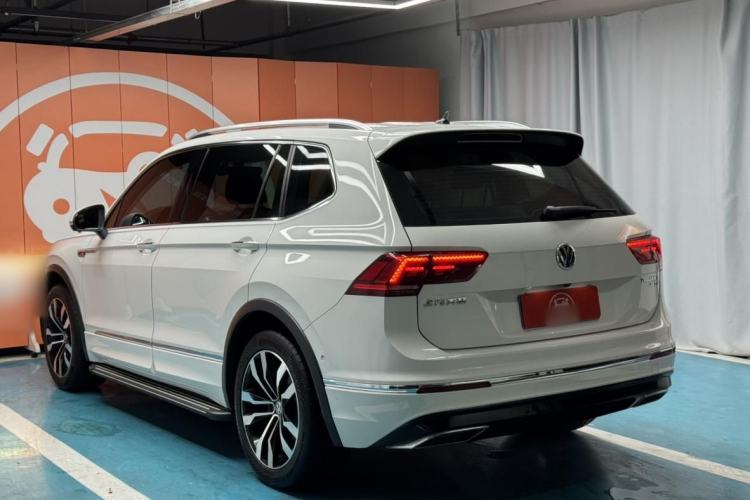 Used Volkswagen Tiguan L 2020 330TSI Automatic Two-Wheel Drive R-Line Flagship Version China VI Standard Exterior 3