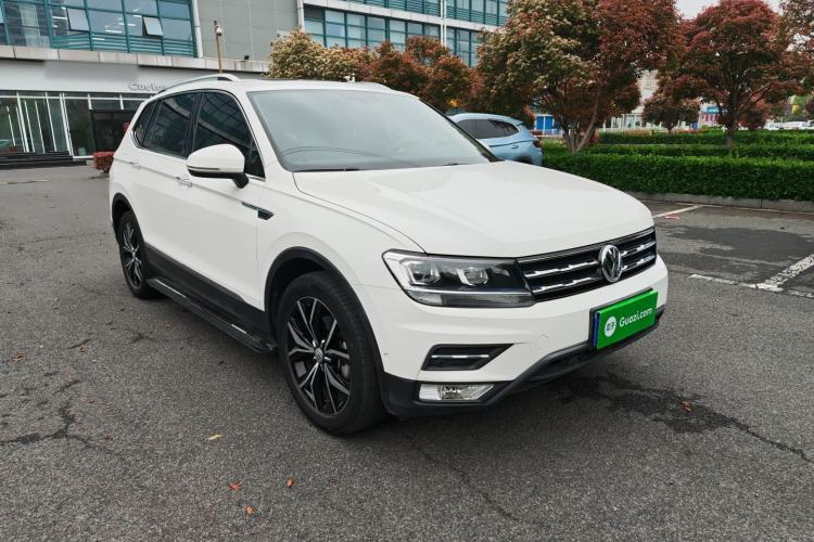 Used Volkswagen Tiguan L 2020 330TSI Automatic Two-Wheel Drive Smart Luxury Edition China VI Standard Exterior 3