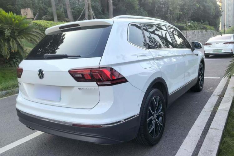 Used Volkswagen Tiguan L 2020 330TSI Automatic Two-Wheel Drive Smart Luxury Edition China VI Standard Exterior 4