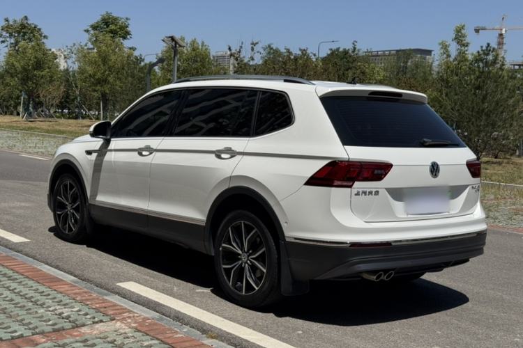 Used Volkswagen Tiguan L 2020 330TSI Automatic Two-Wheel Drive Smart Luxury Edition China VI Standard Exterior 5